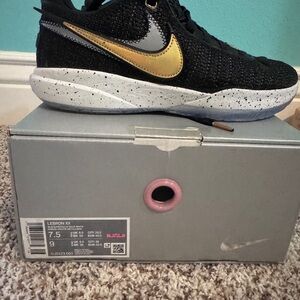 Nike LeBron XX Ki - Black and Gold